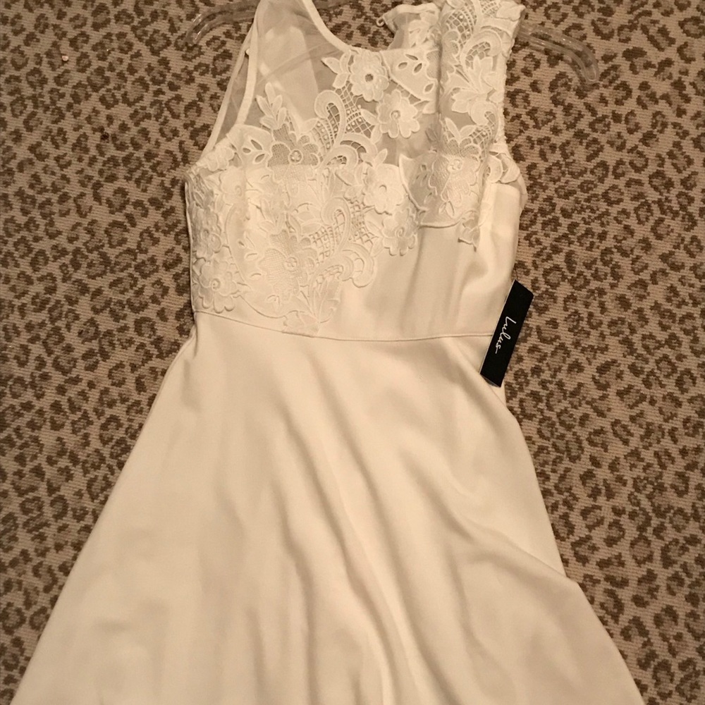 NWT lulus white dress with white flower detail